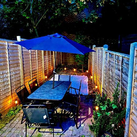 Three Bedroom House By Peacegrove Homes Short Lets & Serviced Accommodation Brighton With Free Wifi & Pet Friendly Exterior foto