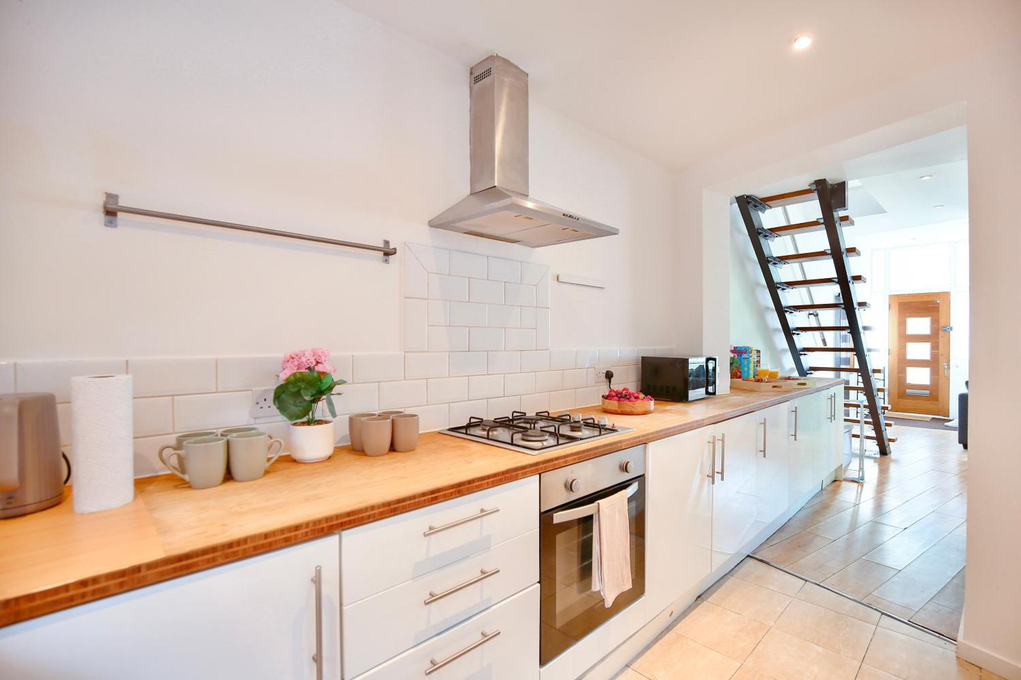 Three Bedroom House By Peacegrove Homes Short Lets & Serviced Accommodation Brighton With Free Wifi & Pet Friendly Exterior foto